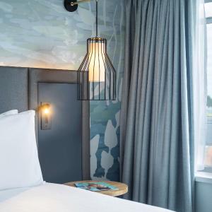 Superior King Suite with One Sofa Bed and Panoramic City View