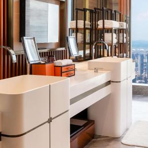 Presidential Suite with One King Bed and Lounge Access - High Floor