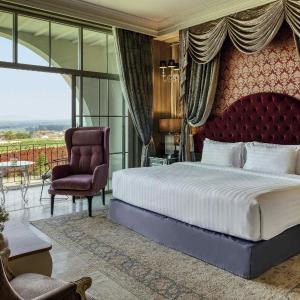 Executive Deluxe King Room