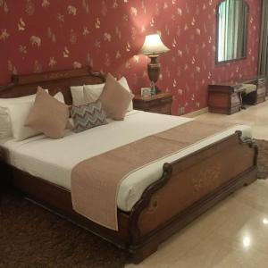 Suite with Garden View