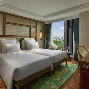 Executive Room with Twin Beds and Lounge Access - High Floor