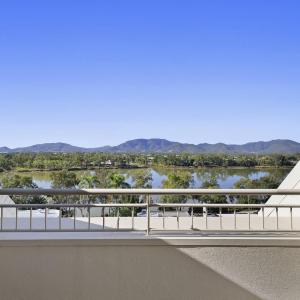 Superior Room with Two Zip Beds - River Side