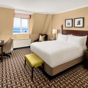Queen Room with River View