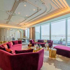 Suite - Raffles