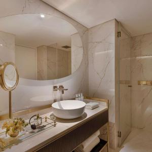 Deluxe Room with One King Bed or Twin Beds