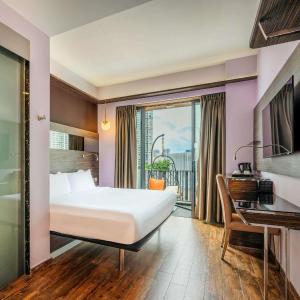 Classic Double Room with Balcony