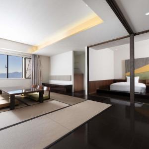 Executive Family Japanese-Western Suite with Two Single Beds, Four Futon Beds and Mountain View