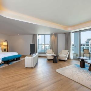 Junior Suite with Beach Side