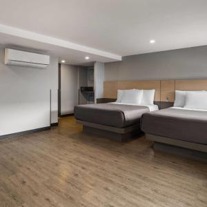 Queen Room with Two Queen Beds - Non-Smoking