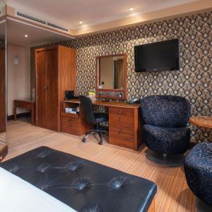 Classic Twin Room with Two Twin Beds - Kings Wing