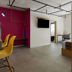 Luxury King Suite - Non-Smoking