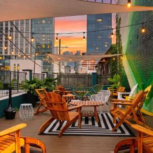 1 Bedroom King Suite