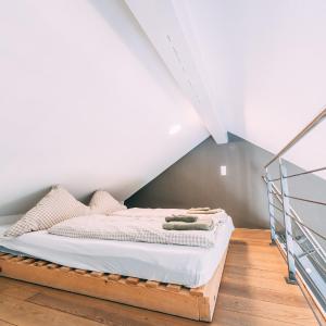 Studio Apartment (5 adults)