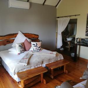 Queen Chalet