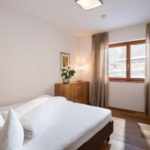 Two-Bedroom Apartment with Terrace - Annex