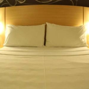 Standard Double Room with One Double and One Single Bed - Non-Smoking