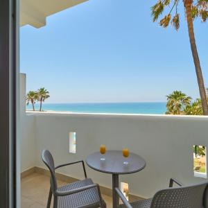 Style Double Room with Sea View and Private Terrace with Hot Tub (2 Adults)