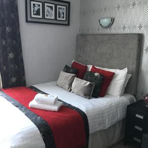 Single Room with Private External Bathroom