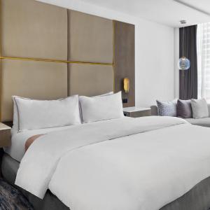  Premium Guest Room, 1 King Bed