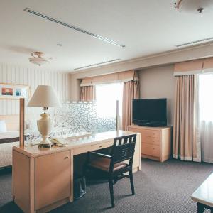 Deluxe Twin Room with River View - Top Floor - Non-Smoking
