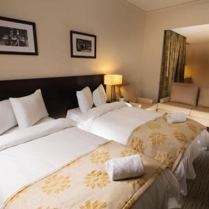 Deluxe Suite