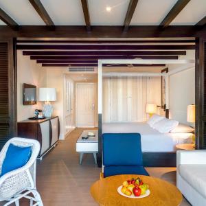 Junior Suite El Beso Swim Up