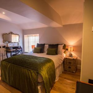 PILGRIM - King Room