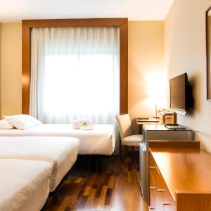 Standard Twin Room with Sofa