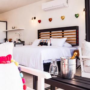 Deluxe Suite with Spa Bath