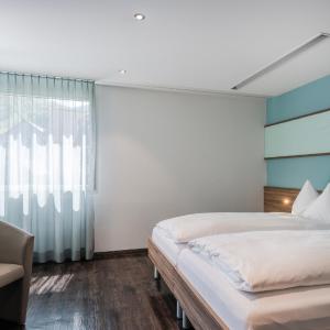 Double Room Economy