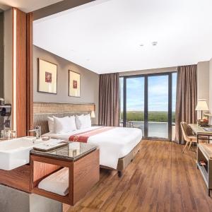 King Room with Balcony