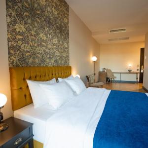 Dry Bridge Suite