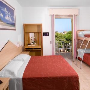 Large Triple Room with Balcony