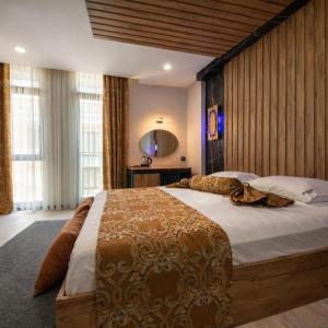 Deluxe Double Room with Balcony and Sea View