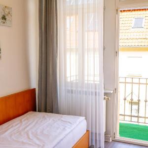 Single Room with Private Bathroom