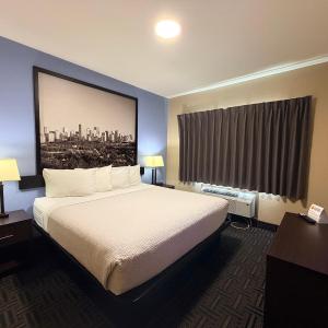 One-Bedroom King Suite - Non-Smoking