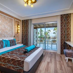 Villa Senior Deluxe Room