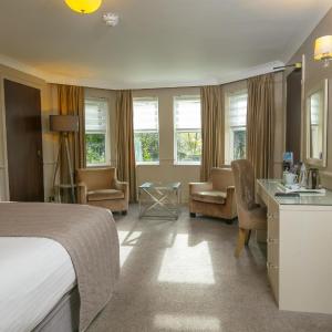 Superior Double Bed with Garden View - Non-Smoking