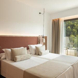 Double Room with Pool View
