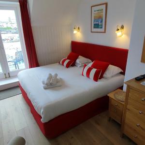 Double or Twin Room with Private Bathroom