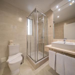 Triple Room Lower Level Without Kitchenette