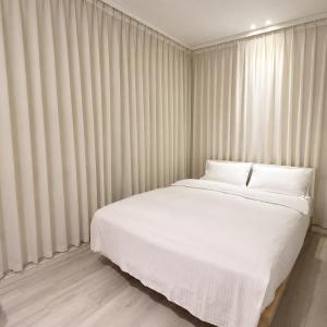 Exquisite Double Room without Window