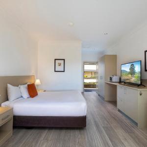 Deluxe Queen Room-Pet Friendly