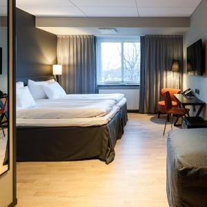 Three Beds Separate Building