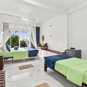 Triple Room with Mountain View