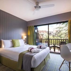 Privilege Double Room with Bacony and Park View
