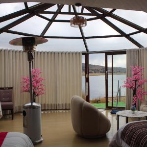 Suite with Lake View