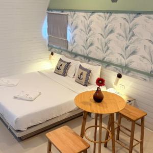 Superior Double or Twin Room with Terrace