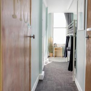Twin Room with Ensuite