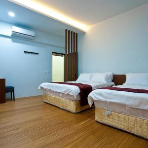 Quadruple Room with Terrace